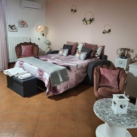 Shabby Chic Rooms Con Cucina E Giardino Privato Pomarico Exterior photo