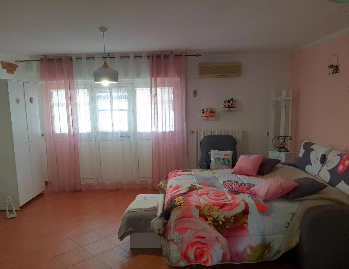 Shabby Chic Rooms Con Cucina E Giardino Privato Pomarico Exterior photo