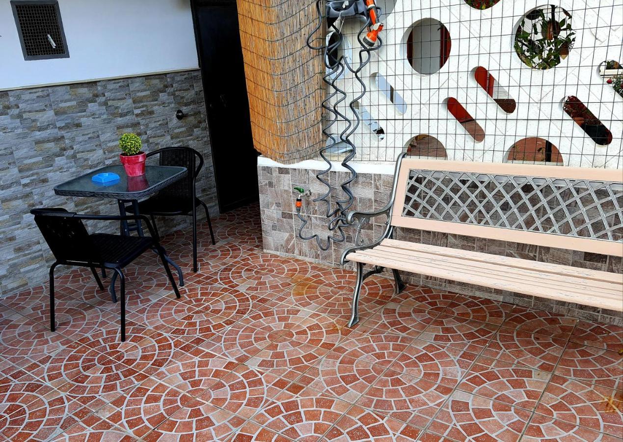 Shabby Chic Rooms Con Cucina E Giardino Privato Pomarico Exterior photo